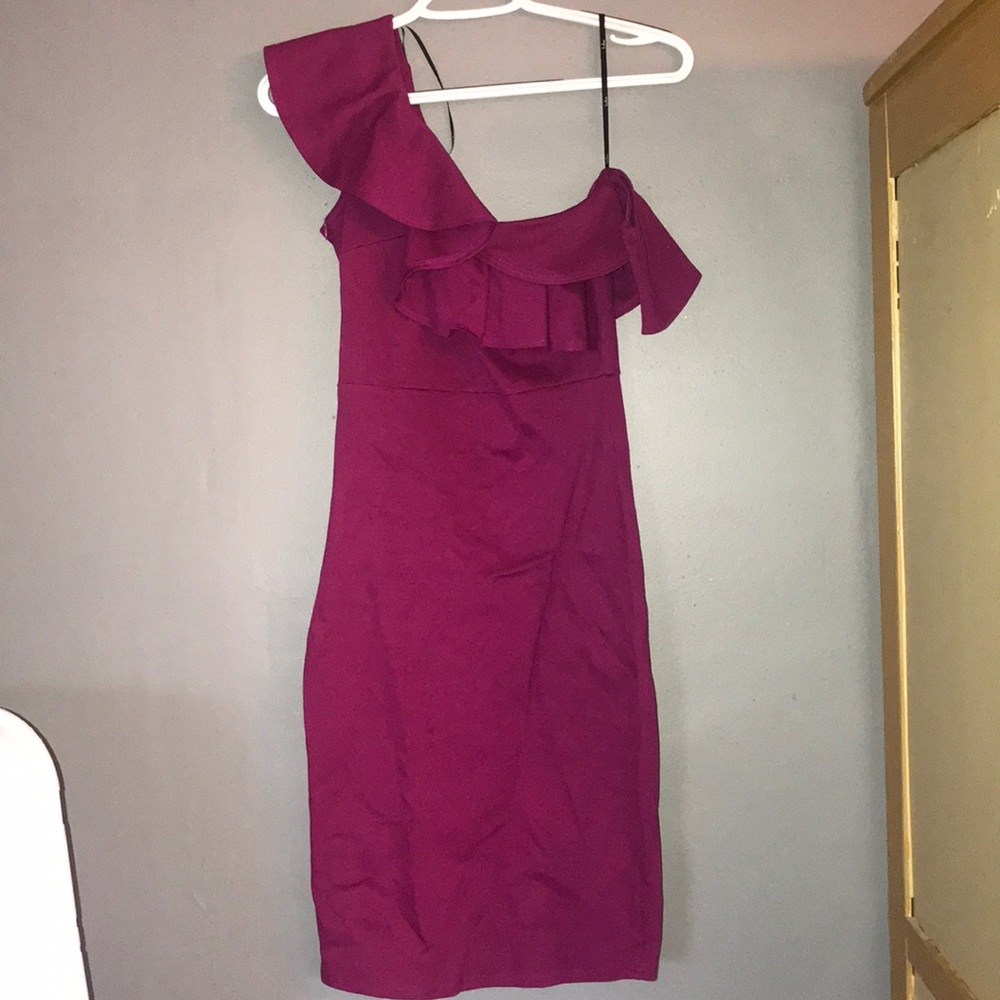 Off the shoulder bodycon dress